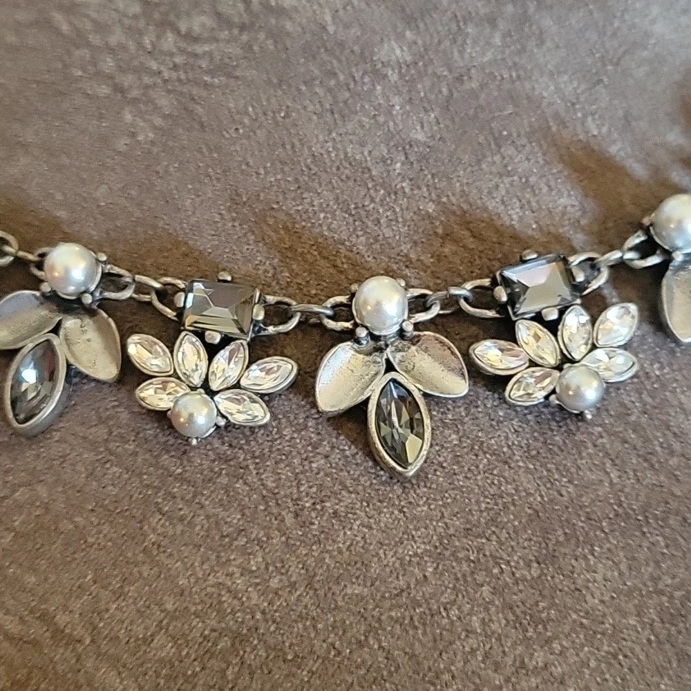 Ann Taylor Loft Gray Floral Rhinestone Bridal Princess Necklace